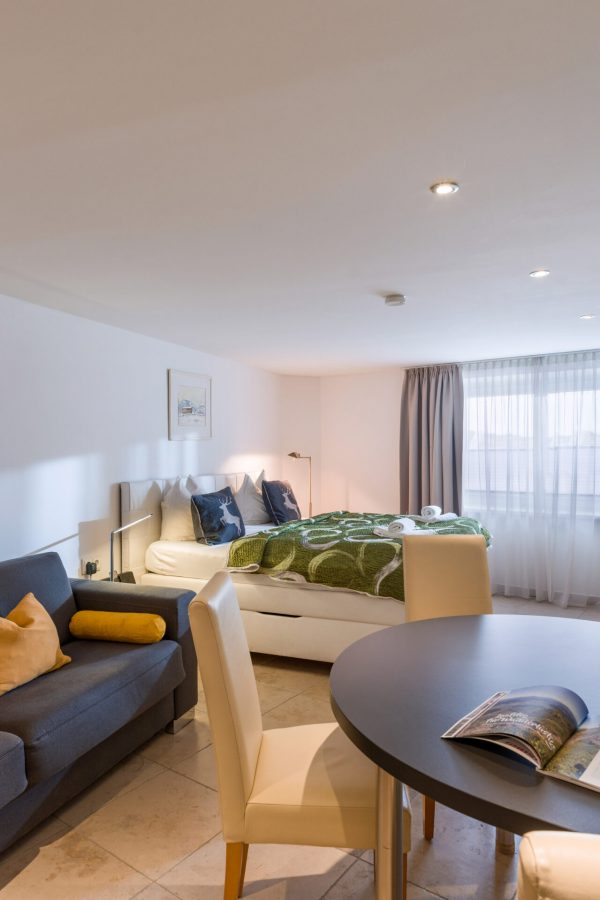 Trendguide_Suites_Neugasse_8_Kirchberg_Launch_Studio_Wohnbereich
