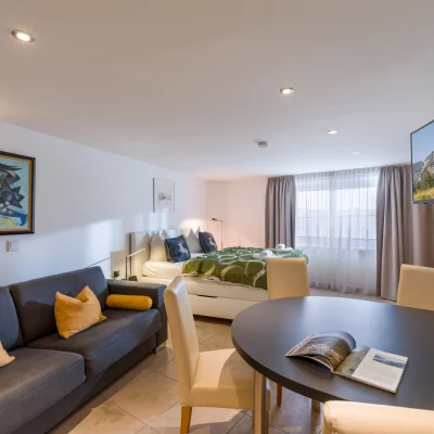 lounge compress 2